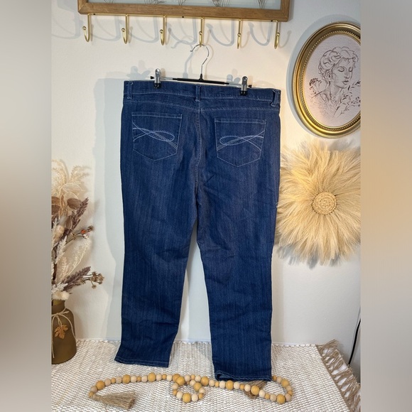 Gloria Vanderbilt Amanda Tapered Leg Classic Rise Dark Denim Jeans Size … - Picture 2 of 3